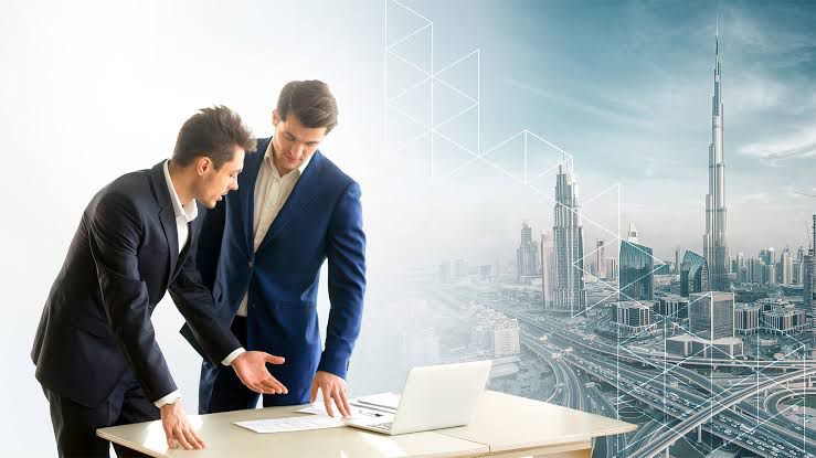 Altamayuz Almalaki team providing business setup services in Dubai